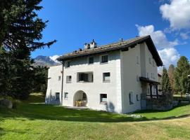 Chesa Muntanella, hotel in Sils Maria