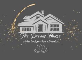 The Dream House, ūkininko sodyba mieste Kitas