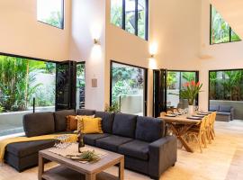 Amalfi - Port Douglas, luxury in the centre of town, hotel in Port Douglas