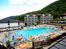 Complex Turistic Casa Romaneasca, hotel de 4 estrellas en Călimăneşti