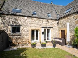 Pass the Keys Converted 17th century barn with garden parking, cheap hotel in Cheltenham