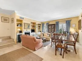 Spacy stylish Aloha townhouse
