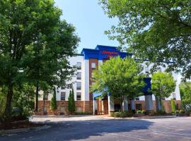 Hampton Inn Atlanta-Canton、カントンのホテル