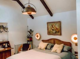 Priory Cottage Stables, hytte i Cowden