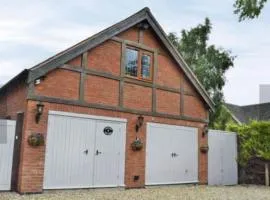 Surrounded by fields just 3 miles from Stratford - upon Avon - Alveston Pastures Cottage