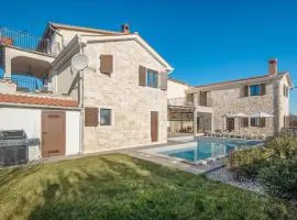 Beautiful Home In Sveti Lovrec With Outdoor Swimming Pool