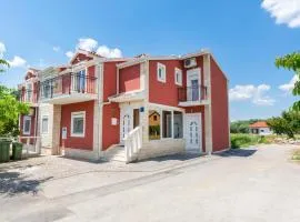 Awesome Home In Trilj