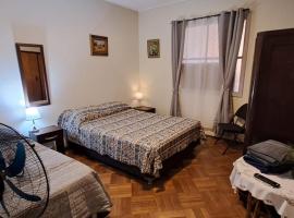 Ñuñoa Sunrise B&B, bed and breakfast en Santiago