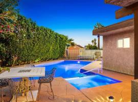 Oasis House With GATED Pool And Spa, povoljni hotel u gradu 'Indio'