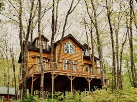 Treehouse in Maine woods- The Grand Oak, casa a North Lovell