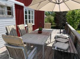 Mysigt hus för 2 familjer, počitniška hiška v mestu Västervik