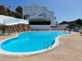 Apartamento en el campo de golf Son Parc, Menorca, hotel with pools in Son Parc
