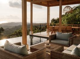 La Joya De La Selva ~ An Eco-Luxury Experience – hotel w mieście Nicoya