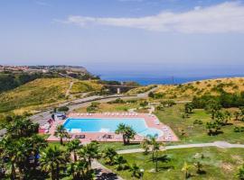 HOTIDAY Resort San Nicola – ośrodek wypoczynkowy w mieście Praia a Mare