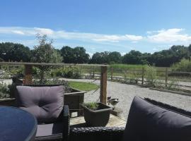 Lillibelles lodge,Oak tree farm, hotel en Ashford