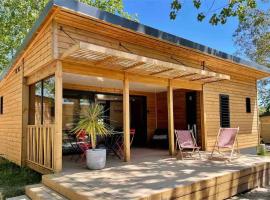 Cottage La Petite Bauloise - Piscine sous dôme - Parking, σαλέ σε Guerande