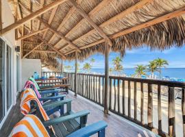 Beach Condo - Hollywood Beachfront and Broadwalk, hotel in Hollywood