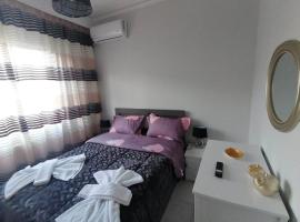 DZ Apartment AXD, hotel familiar en Alexandroupolis