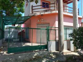 Salón Amplio Céntrico Habitación Privada 4 personas, ξενοδοχείο σε Cosquín