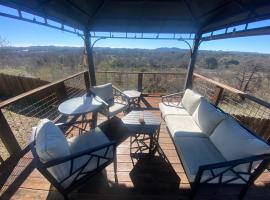 The Overlook~Bandera, TX, self catering accommodation in Bandera