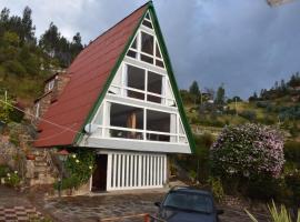 CHALET LOS PINOS, guest house in Duitama