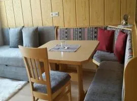 Ferienwohnung in der ersten Etage mit maßgefertigter Möblierung