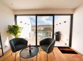A Stylishly Dreamy Gozo Apartment, hotel en Marsalforn