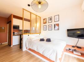 Appartement cosy en bord de mer, מלון בקארי-לה-רואה