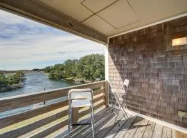 Hatteras Island Hideaway Waterfront, Canal Access
