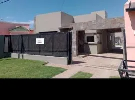 ALQUILO CASA EN NECOCHEA