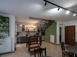 Relax tra il legno e il verde, apartment in Piacenza