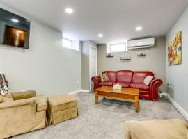 Worcester Apt with Lake Access Close to Colleges!, апартамент в Устър