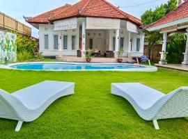 Bali Canggu 3 bdr villa Pool Garden, Discounted, hótel í Kerobokan