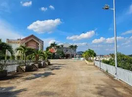 Khách sạn Lake Side Palace - Bờ Hồ