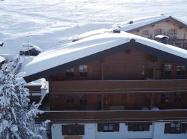 Zillertal-Arena 42m2 (2-6 persons: 2adults +4kids), hotel di Krimml