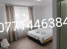 Antic house, cheap hotel in Predeal