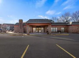 Suburban Studios Kansas City Airport North