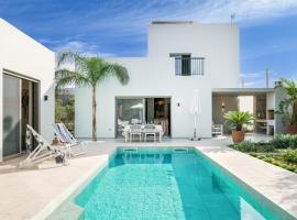 Agios Dimitrios에 위치한 호텔 New Stylish Villa Tessera with Private Pool and BBQ