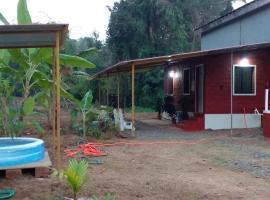 Mendonca's Home Stay, cabaña o casa de campo en Pernem