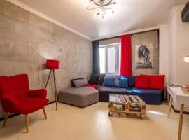 Modern , spacious 2BR apartment in top center