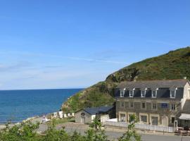 Face à la mer et au sentier de randonnée- Bretagne, hotel u gradu Planguenoual