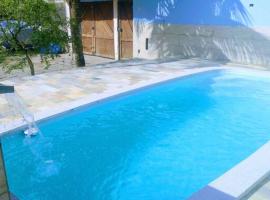 Chácara com piscina em Itanhaém, sumarhús í Itanhaém