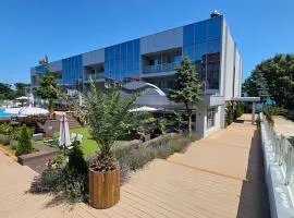 Dodo Beach Hotel