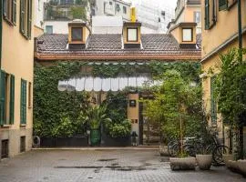 Stylish Navigli Apartment - Walk to Darsena & Duomo