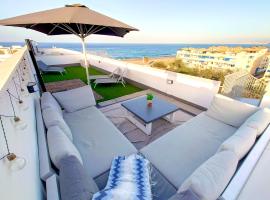 Four bedroom penthouse in Torrox、トロクスのアパートメント