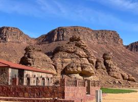 Red Mountain Farm, cabin in AlUla