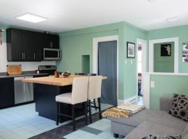 Comfy Apt, Top Floor, Excellent Kitchen, cabaña o casa de campo en Halifax