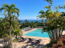 Catalina, Cabrera Oceanview Multi 2 BD 2 Bath Condo Units with Balcony and Pool, ξενοδοχείο σε Caño Seco