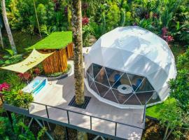 Palo Alto Glamping Hotel, hotel a Quesada