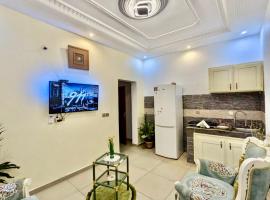 Appartement meublé haut standing 1CH en RDC, apartemen di Yaoundé